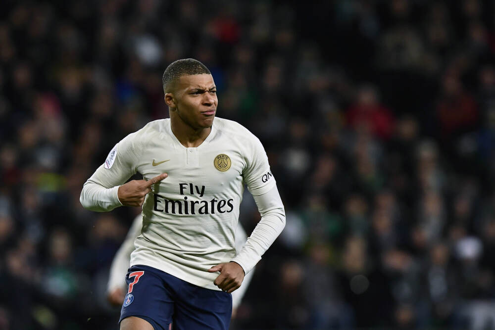 半程冠军! 英超第1起飞继续领跑, 终结对手11连胜